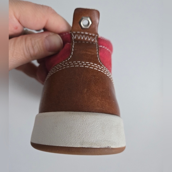 KODIAK Stylish Red High-Top Sneakers - Picture 7 of 12